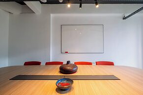 Diplomat Suites