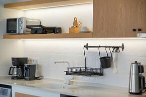 Diplomat Suites