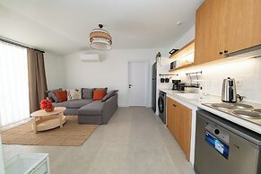 Diplomat Suites