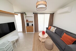 Diplomat Suites