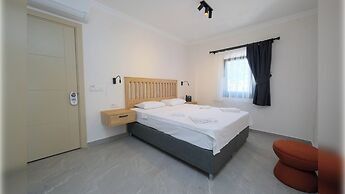 Diplomat Suites