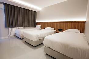 Joyful Hotel By Gnl