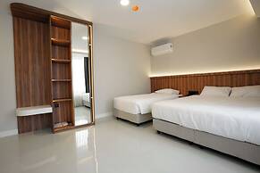 Joyful Hotel By Gnl