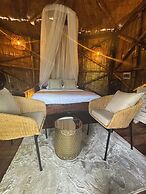 Akasha suites