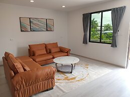 Hibiscus Suites And Residences