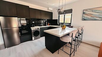 Hibiscus Suites And Residences
