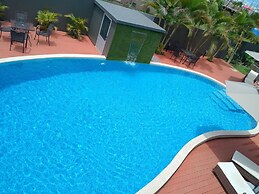 Hibiscus Suites And Residences