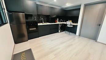 Hibiscus Suites And Residences