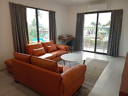 Hibiscus Suites And Residences