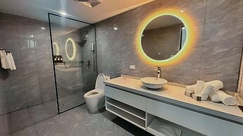 Hibiscus Suites And Residences