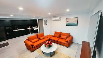 Hibiscus Suites And Residences