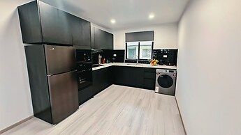 Hibiscus Suites And Residences
