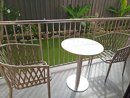 Hibiscus Suites And Residences