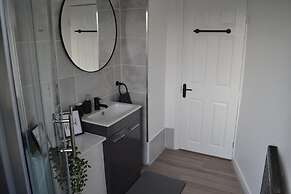 Modern Home Close to City Centre