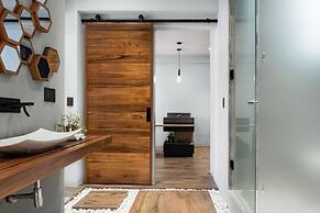 Leaf Boutique Condos