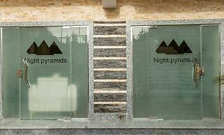 Night Pyramids Inn