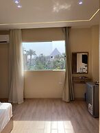 Night Pyramids Inn