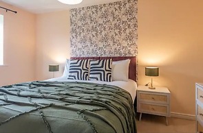 Charming Whitehurst Drive Nest in Manchester