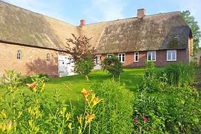 Semi-detached House Waygaard West, Dagebull
