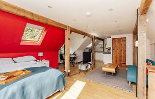 Redwood Retreat - From 110 Per Night