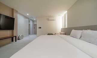 HOTEL THE ART UIWANG