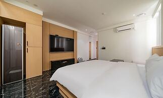 HOTEL THE ART UIWANG