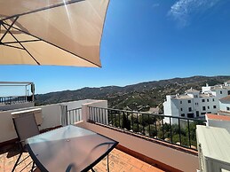 Cd-2063 Three Bedroom With Roof Terrace
