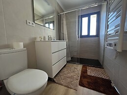 Cd-2063 Three Bedroom With Roof Terrace