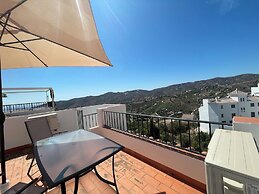 Cd-2063 Three Bedroom With Roof Terrace