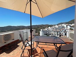 Cd-2063 Three Bedroom With Roof Terrace
