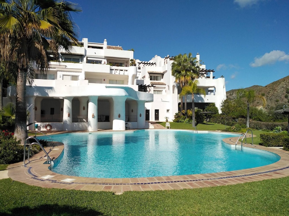 Tranquil 3 Bed Apt In La Quinta Close To Golf