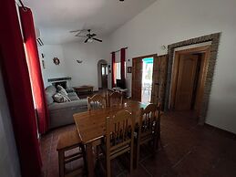 Cd-1383 Three Bedroom Villa With Pool