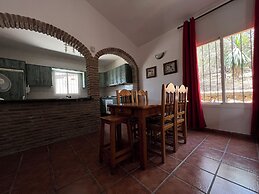 Cd-1383 Three Bedroom Villa With Pool