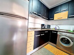 Apt Near Center & Port