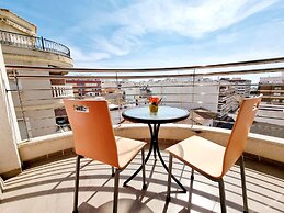Apt Near Center & Port