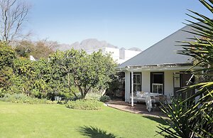 Kumbuk House