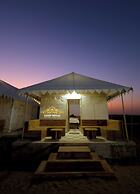 Desert Popular Resort & Camp