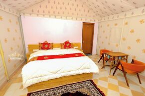 Desert Popular Resort & Camp