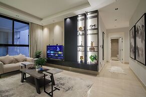 Luxurious Two Bedroom Apartment Al malqa