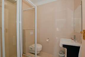 Albatross Guest house