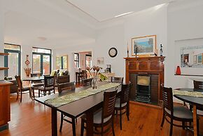 Albatross Guest house