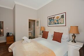 Albatross Guest house