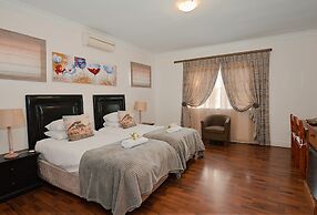 Albatross Guest house
