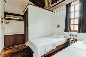 Eski Yeni Tatil Evi