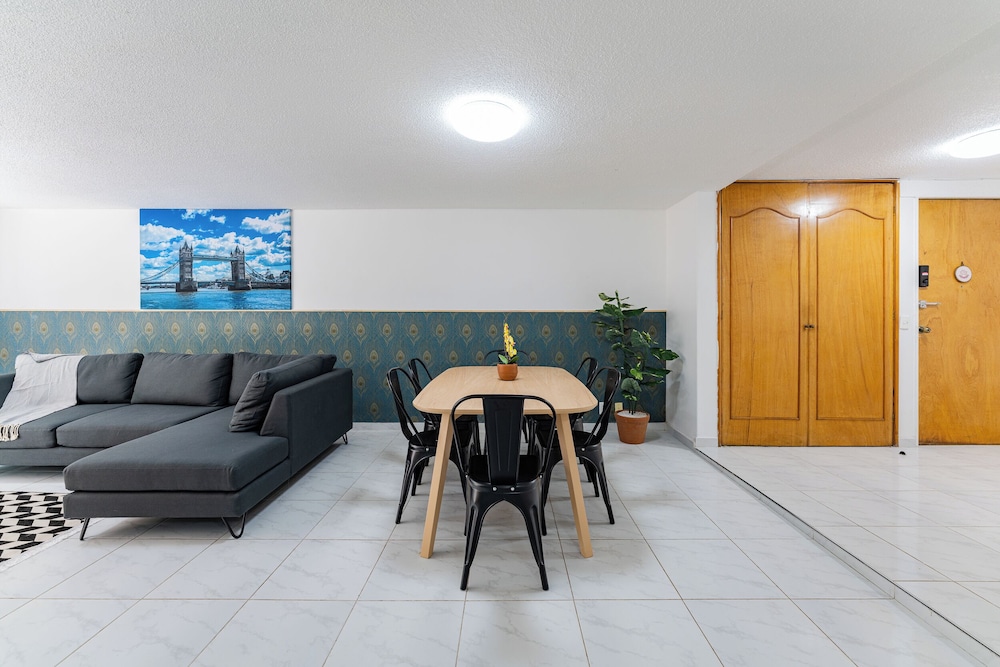 Sonora Apartments by VH