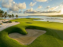 Oceanview Lux Villa - With Eden Roc Club Access