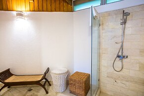 Oceanview Lux Villa - With Eden Roc Club Access