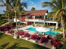 Oceanview Lux Villa - With Eden Roc Club Access