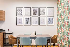 NEW Perfect Location with Free Parking
