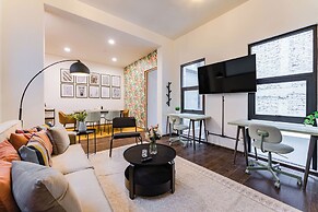 NEW Perfect Location with Free Parking